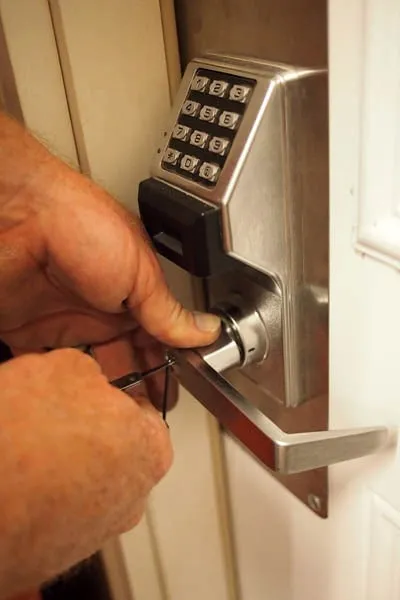 Electronic access control, Rick's Lock & Key